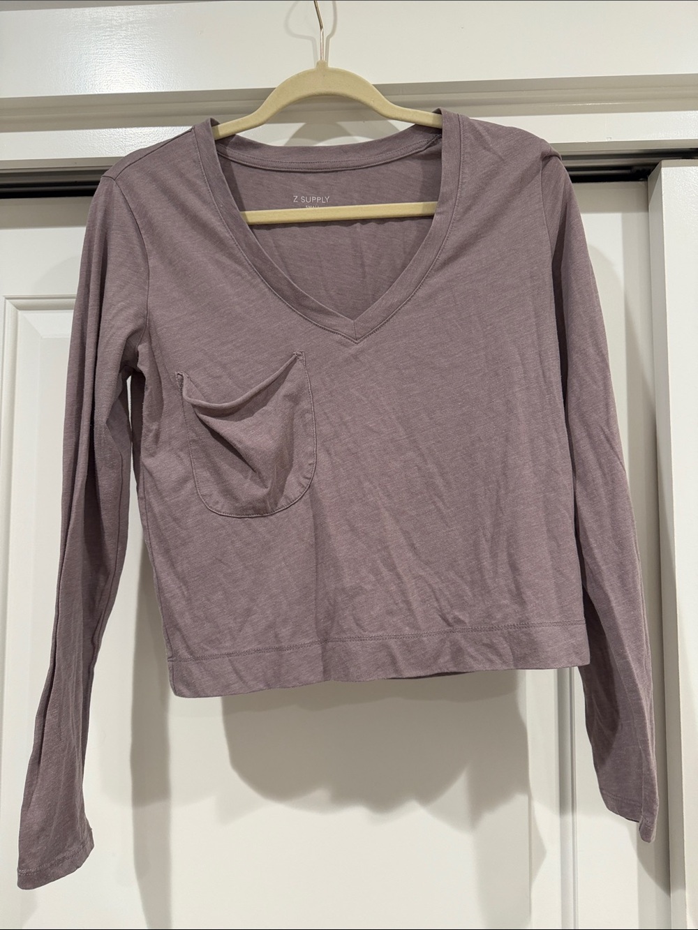 Z Supply Dusty Mauve V-Neck Long Sleeve cropped Pocket Tee